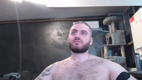 Snapshot of brad_pittfall chatting on November 2025 10:41:02 PM ask me online show from November 2025 10:41:02 PM