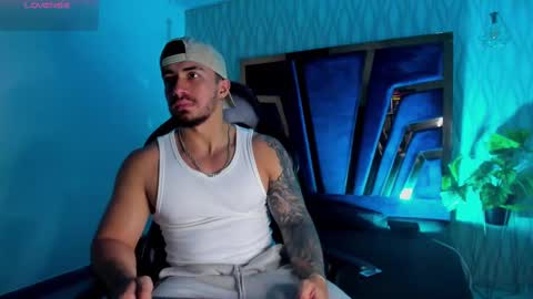 Snapshot of brad_summer chatting on October 2025 05:19:02 PM brad summer online show from October 2025 05:19:02 PM