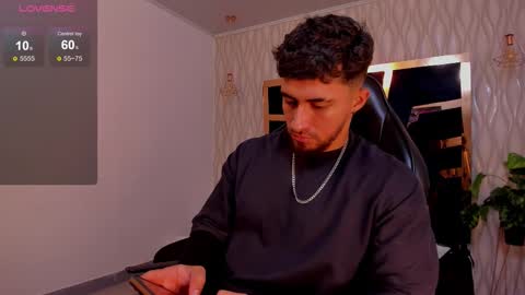 Snapshot of brad_summer chatting on October 2025 05:15:02 PM brad summer online show from October 2025 05:15:02 PM