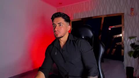 Snapshot of brad_summer chatting on December 2025 05:17:01 PM brad summer online show from December 2025 05:17:01 PM