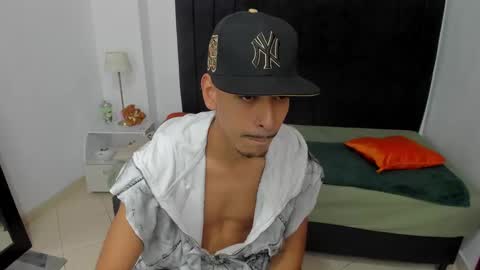 Snapshot of brad_usma chatting on March 2025 05:00:02 AM BRAD USMA online show from March 2025 05:00:02 AM