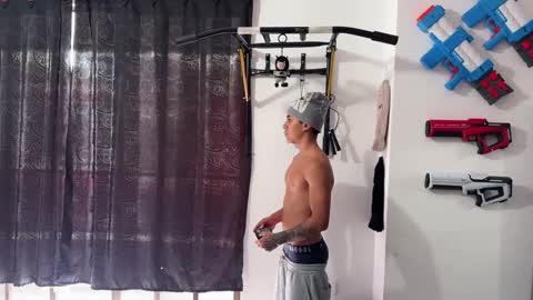 Bradley Strong online show from October 2025 04:16:02 PM