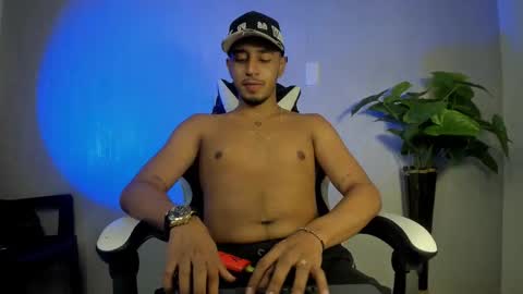 Snapshot of brand_collins chatting on December 2025 08:35:01 PM Brand online show from December 2025 08:35:01 PM