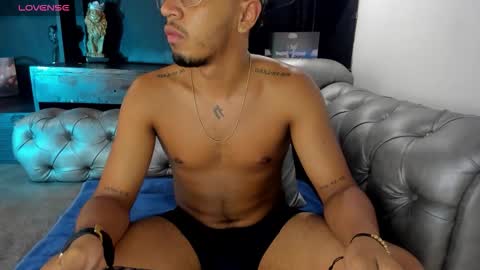 Snapshot of brand_collins chatting on December 2025 09:15:02 AM Brand online show from December 2025 09:15:02 AM