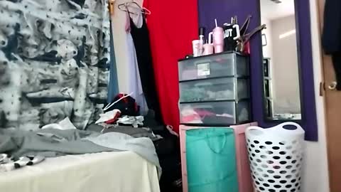 Brandaley online show from November 2025 01:05:01 AM