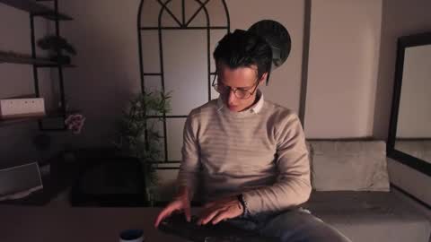 brandon_starkk online show from December 2025 11:47:01 AM