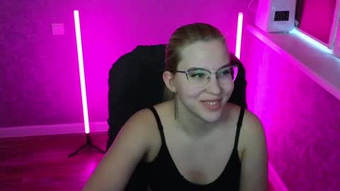 Belle  online show from December 2024 05:42:01 AM