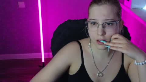 Belle  online show from February 2025 06:15:01 AM