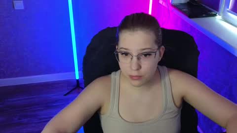 Belle  online show from February 2025 05:11:02 AM