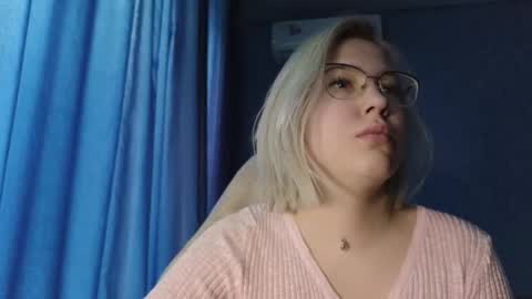 Belle  online show from October 2025 03:27:01 AM