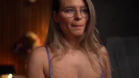 Alex online show from March 2025 07:53:01 AM