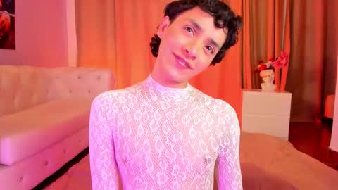 Snapshot of brann_tadzio chatting on November 2025 10:04:01 PM online show from November 2025 10:04:01 PM