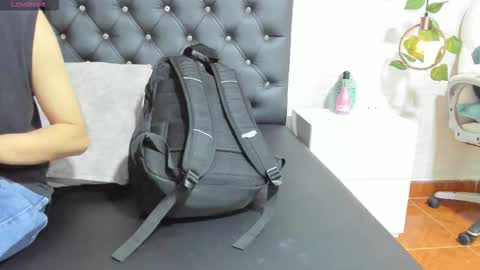 Snapshot of brann_tadzio chatting on December 2025 10:58:02 PM online show from December 2025 10:58:02 PM