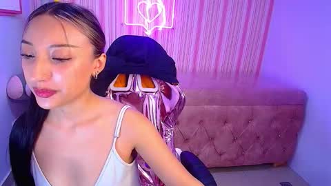 Brandy Gomez online show from October 2025 04:37:01 PM