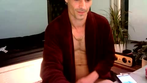 Snapshot of bratdownunder chatting on September 2025 02:44:02 AM Bratdownunder online show from September 2025 02:44:02 AM