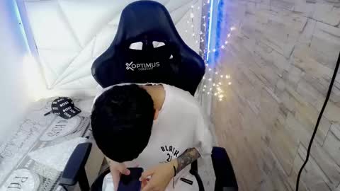 Snapshot of brayan_lopezz chatting on December 2024 02:27:01 PM BRAYAN online show from December 2024 02:27:01 PM