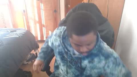 Snapshot of breadw1nnah chatting on January 2025 06:08:02 PM Breadw1nnah online show from January 2025 06:08:02 PM