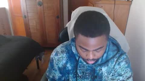 Snapshot of breadw1nnah chatting on March 2025 09:25:02 PM Breadw1nnah online show from March 2025 09:25:02 PM