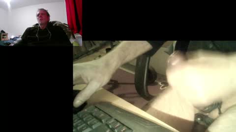 Snapshot of bremer64 chatting on December 2024 08:33:02 PM bremer64 online show from December 2024 08:33:02 PM