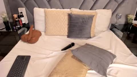 Brenda online show from February 2026 09:57:02 PM