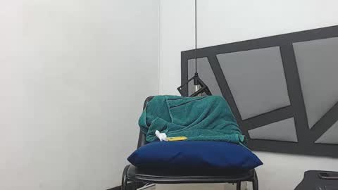 BRENDA VELASQUEZ online show from February 2025 02:04:01 PM