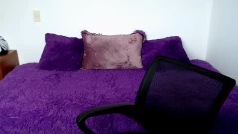 Snapshot of brendasantos_77 chatting on November 2025 05:46:02 PM brendasantos_77 online show from November 2025 05:46:02 PM