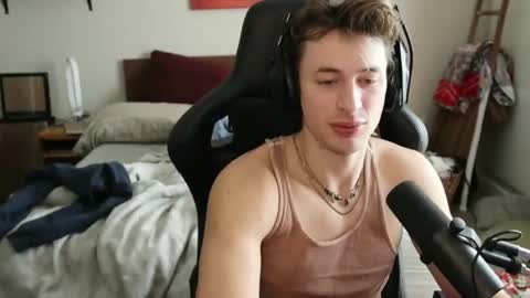 Snapshot of brentonverde chatting on December 2024 04:47:01 PM brentonverde online show from December 2024 04:47:01 PM