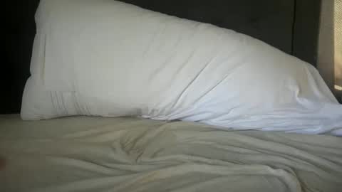 brettbaker89 online show from November 2025 08:32:01 PM