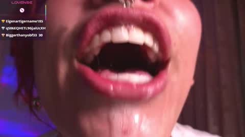 Bri  online show from December 2025 03:41:01 PM