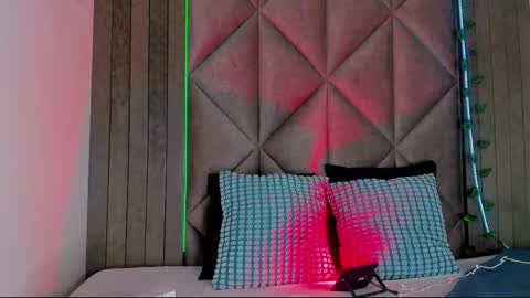 Snapshot of briaconner_ chatting on December 2025 07:30:02 PM B R I A online show from December 2025 07:30:02 PM