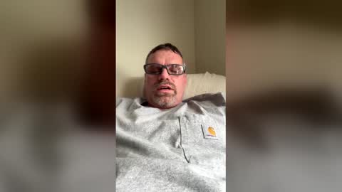 brian38431 online show from December 2025 06:04:02 PM