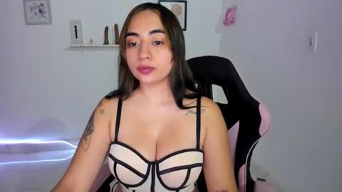 Snapshot of briana_starlight chatting on May 2026 12:16:02 AM BRIANA online show from May 2026 12:16:02 AM
