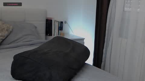 briannabk online show from March 2026 04:12:01 PM