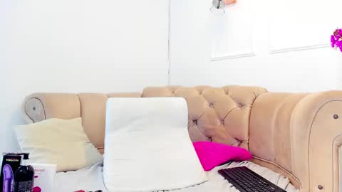 Snapshot of briannaduque chatting on February 2025 03:38:01 PM Brianna online show from February 2025 03:38:01 PM