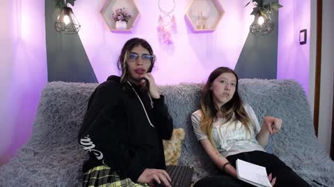 briarandblair online show from December 2024 02:00:02 PM