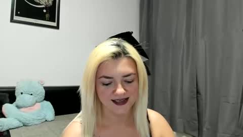 Snapshot of briashine chatting on December 2025 02:26:01 PM BriaShine online show from December 2025 02:26:01 PM