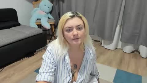 Snapshot of briashine chatting on December 2025 05:50:01 PM BriaShine online show from December 2025 05:50:01 PM