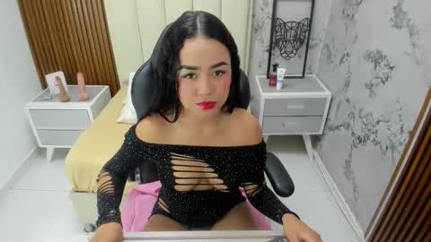          online show from October 2025 12:36:02 PM