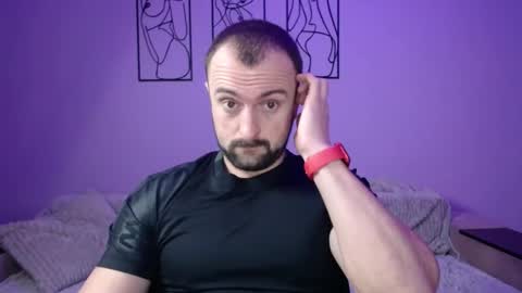 brindlefly69 online show from December 2024 12:16:02 PM