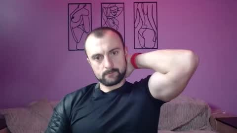 brindlefly69 online show from December 2024 01:29:01 PM