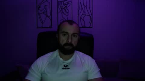 brindlefly69 online show from October 2025 11:21:02 AM