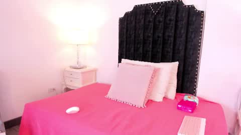 briny saez online show from July 2026 06:59:01 PM