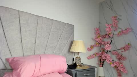 ANGIE online show from November 2025 12:38:01 PM