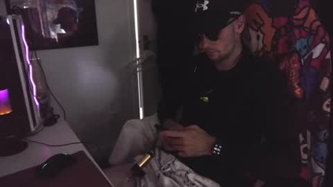 Snapshot of britishbigdick_ chatting on September 2025 12:29:01 PM britishbigdick_ online show from September 2025 12:29:01 PM