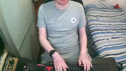 British Tom online show from December 2025 12:16:02 AM