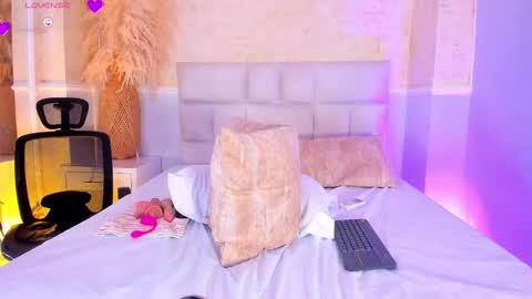 Snapshot of britneycortz_ chatting on February 2026 02:53:01 AM SWEET BRITNEY online show from February 2026 02:53:01 AM