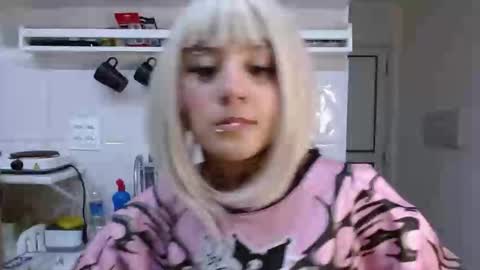 maru miaw   Please help me to reach 100 thumbs up online show from November 2025 02:58:02 AM