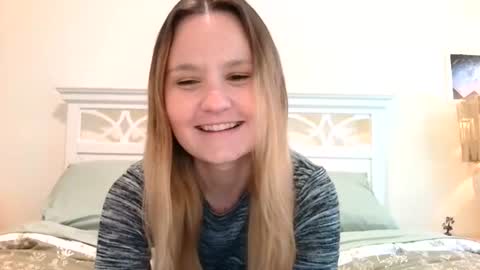 Snapshot of brittbratt24 chatting on June 2026 04:18:02 PM Britt online show from June 2026 04:18:02 PM