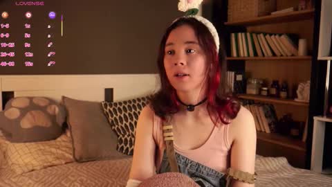 Snapshot of britthe chatting on November 2025 11:10:01 AM Lina online show from November 2025 11:10:01 AM