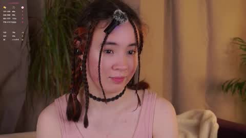 Snapshot of britthe chatting on December 2025 12:43:01 PM Lina online show from December 2025 12:43:01 PM